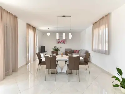 Villa für 8 Personen (130 m²) in Divsici 9/10