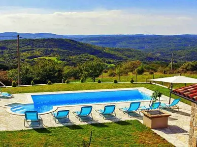 Villa für 8 Personen (200 m²) in Dolenja Vas 3/10