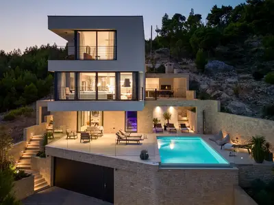 Deluxe Villa Nitia mit 4 Schlafzimmern, 550 m vom Sandstrand entfernt