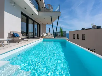 7 x 3 Meter großer beheizter Privatpool mit Elektrolysesystem