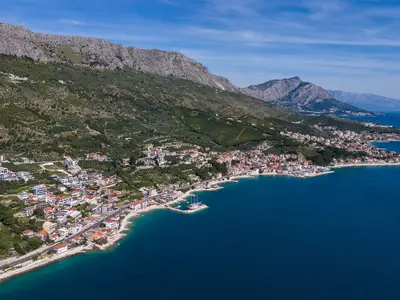 Eingebettet oberhalb der malerischen Küste bietet die Villa den ultimativen Rückzugsort