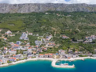 Das Hotel liegt in ruhiger Lage im berühmten Dorf Krilo Jesenice