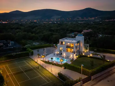 Exclusive 5- star villa Marijeta with Tennis court
