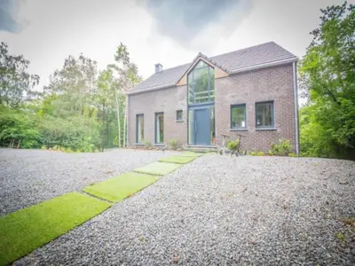 Außenseite Ferienhaus [Sommer]