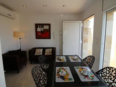 DiningRoom