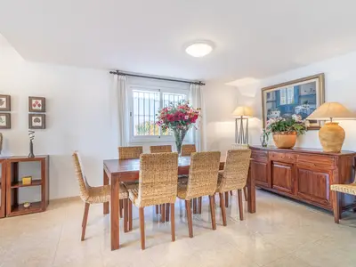 DiningRoom