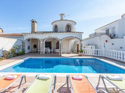PoolOfHouse