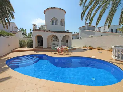 PoolOfHouse