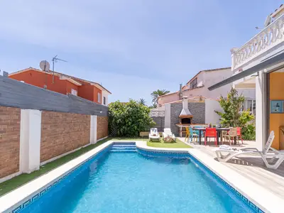 PoolOfHouse