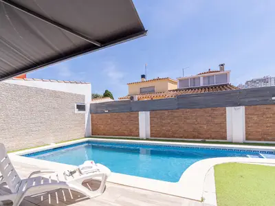 PoolOfHouse