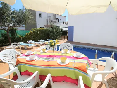 PoolOfHouse