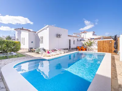PoolOfHouse