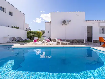 PoolOfHouse