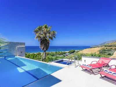 PoolOfHouse
