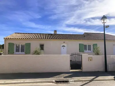 Außenseite Ferienhaus [Sommer]