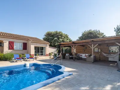 PoolOfHouse