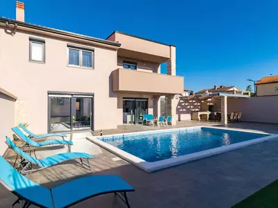 Villa für 10 Personen (210 m²) in Valbandon 1/10