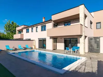 Villa für 10 Personen (210 m²) in Valbandon 10/10