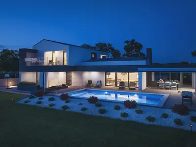 PoolOfHouse
