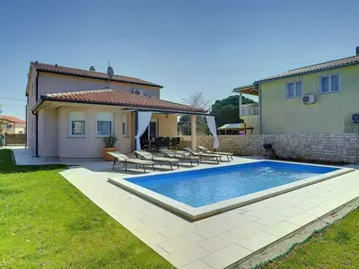 Villa für 8 Personen (180 m²) in Valbandon 7/10