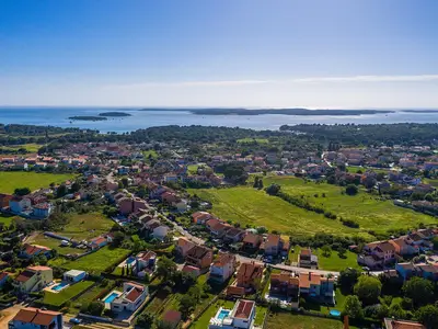 Villa für 8 Personen (240 m²) in Valbandon 2/10