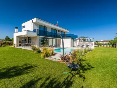 Villa für 8 Personen (240 m²) in Valbandon 8/10