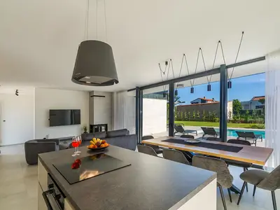 Villa für 8 Personen (240 m²) in Valbandon 9/10