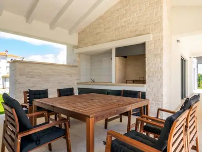Villa für 8 Personen (160 m²) in Valbandon 3/10