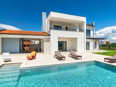 Villa für 8 Personen (160 m²) in Valbandon 7/10