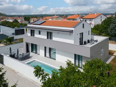 Villa für 9 Personen (160 m²) in Valbandon 1/10