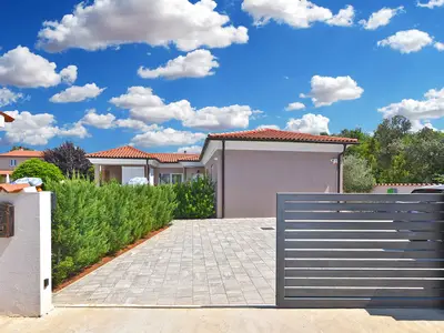 Villa für 8 Personen (134 m²) in Valbandon 2/10