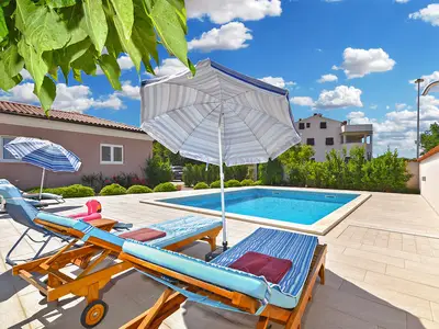 Villa für 8 Personen (134 m²) in Valbandon 9/10