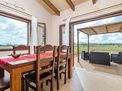 DiningRoom