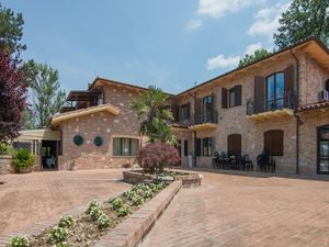 Villa für 31 Personen (390 m&sup2;) in Fermignano