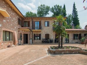 23392128-Villa-31-Fermignano-300x225-5