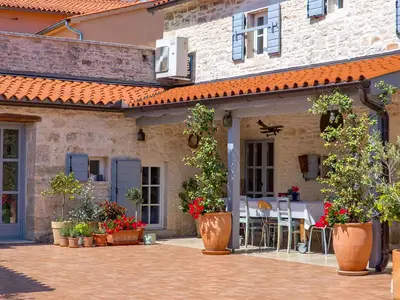 Villa für 10 Personen (360 m²) in Foli 9/10