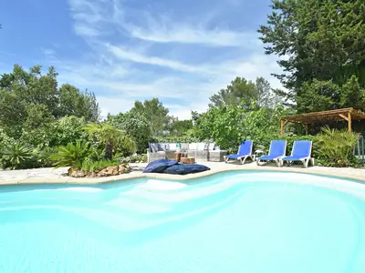PoolOfHouse