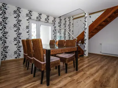 DiningRoom