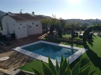 PoolOfHouse