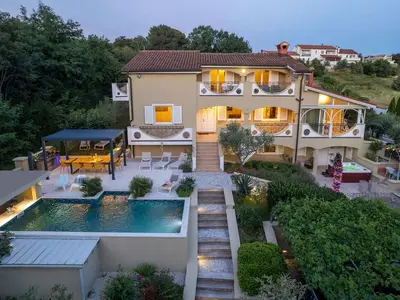 Villa für 12 Personen (250 m²) in Fuškulin 3/10