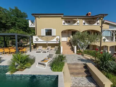 Villa für 12 Personen (250 m²) in Fuškulin 4/10