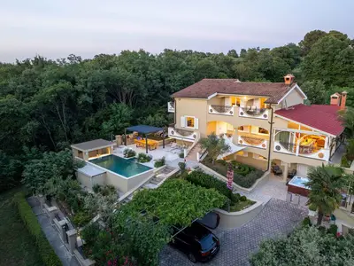 Villa für 12 Personen (250 m²) in Fuškulin 8/10