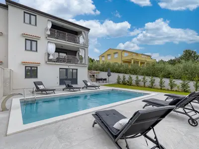 Villa für 8 Personen (170 m²) in Fuškulin 1/10