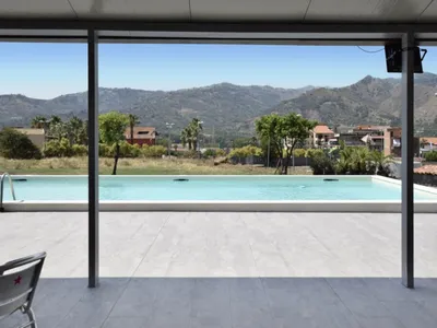 PoolOfHouse