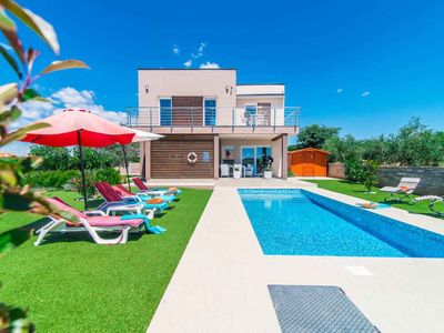 Villa für 8 Personen (180 m²) in Galižana 1/10