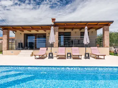 Villa für 8 Personen (140 m²) in Galižana 2/10