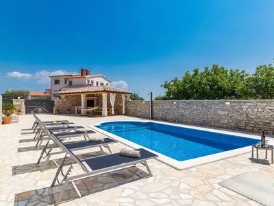 Villa für 12 Personen (280 m²) in Galižana 1/10