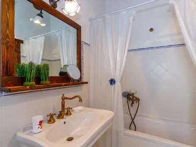 Badezimmer mit Dusche