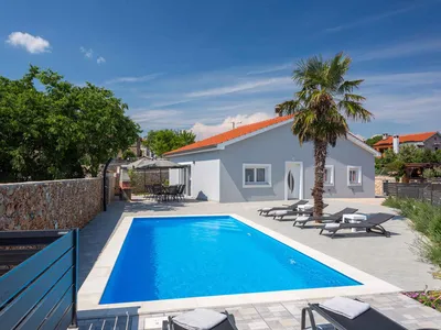 Villa für 8 Personen (90 m²) in Garica 1/10