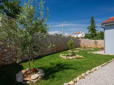 Villa für 8 Personen (90 m²) in Garica 9/10